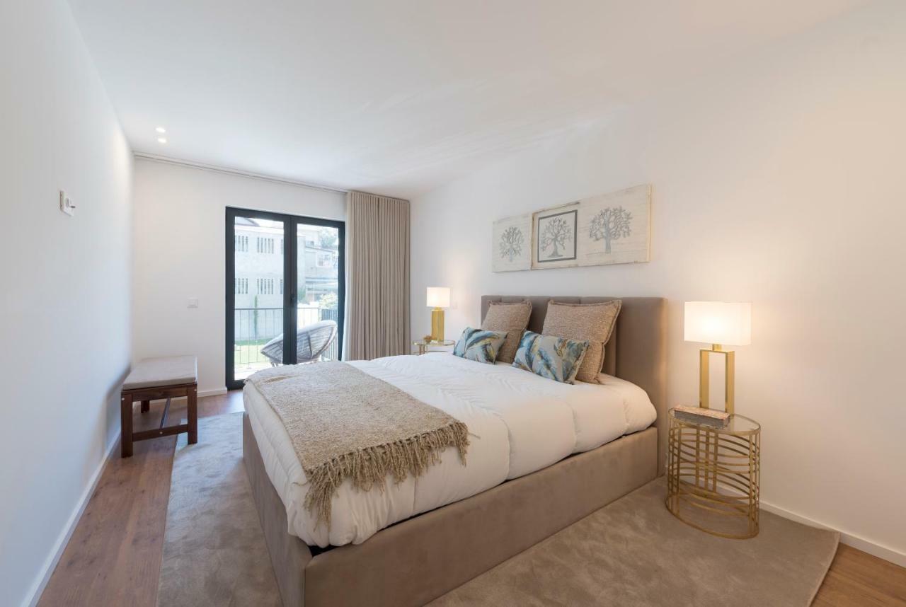 Lovelystay - Downtown Balcony Apartment With Free Parking Porto Exterior photo