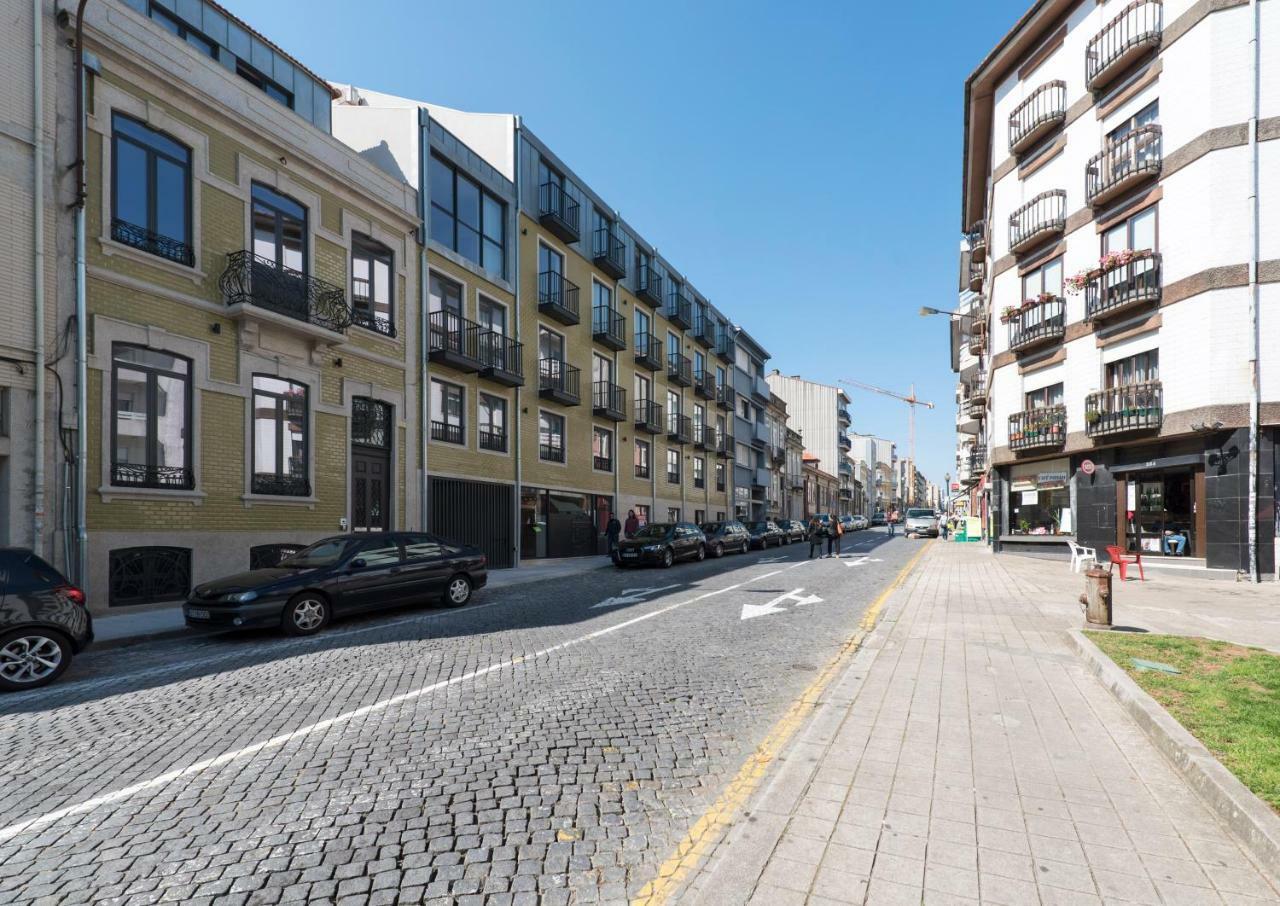 Lovelystay - Downtown Balcony Apartment With Free Parking Porto Exterior photo