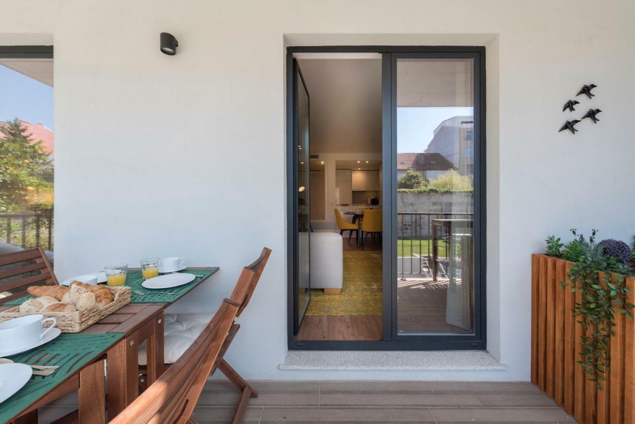 Lovelystay - Downtown Balcony Apartment With Free Parking Porto Exterior photo